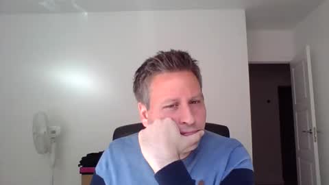 Snapshot of faer_087 chatting on 10/01/25, 11:49 faer_087 online show from 10/01/25, 11:49