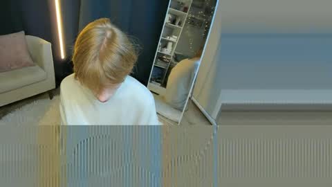 Snapshot of faeriehaze chatting on 04/19/26, 09:06 Kai online show from 04/19/26, 09:06