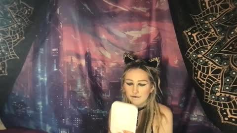 Snapshot of faexoxoxo chatting on 12/07/24, 04:36 Fae online show from 12/07/24, 04:36