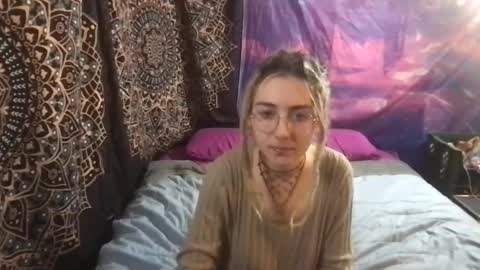 Snapshot of faexoxoxo chatting on 12/24/24, 09:06 Fae online show from 12/24/24, 09:06