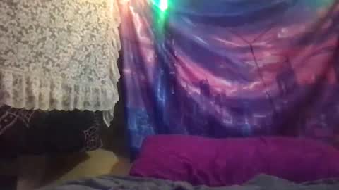 Snapshot of faexoxoxo chatting on 01/08/25, 08:49 Fae online show from 01/08/25, 08:49