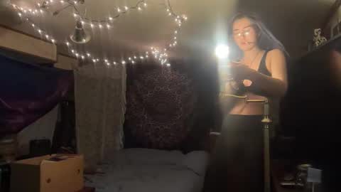 Snapshot of faexoxoxo chatting on 01/23/25, 05:56 Fae online show from 01/23/25, 05:56