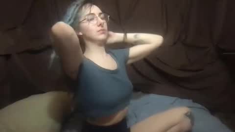 Snapshot of faexoxoxo chatting on 01/31/25, 12:29 Fae online show from 01/31/25, 12:29