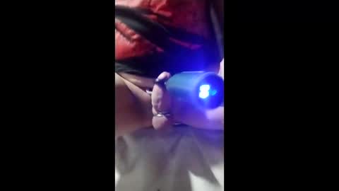 Snapshot of fahque6975 chatting on 03/20/26, 04:50 fahque6975 online show from 03/20/26, 04:50