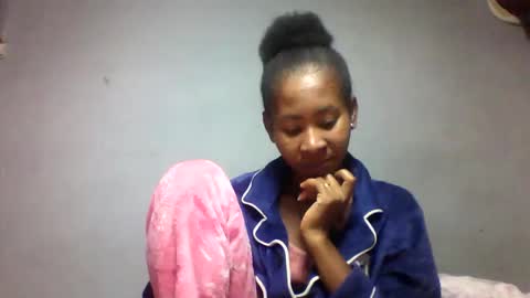Snapshot of faiqua95 chatting on 04/21/26, 01:42 faiqua95 online show from 04/21/26, 01:42