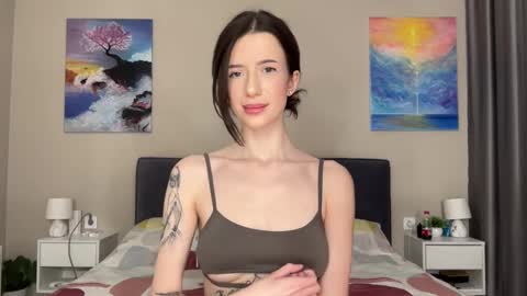 Bloom  online show from 02/15/25, 06:12