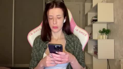 Bloom  online show from 02/16/26, 06:04