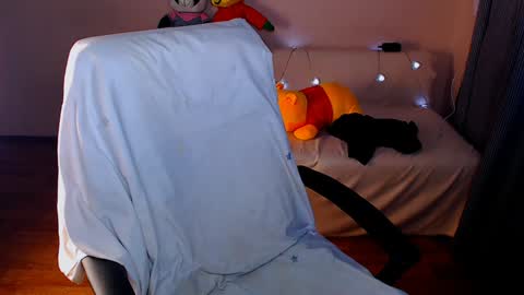 Snapshot of fairy_elli_hot chatting on 01/18/25, 02:23 Elli online show from 01/18/25, 02:23