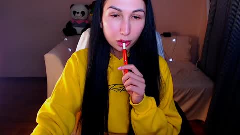 Snapshot of fairy_elli_hot chatting on 01/23/25, 02:17 Elli online show from 01/23/25, 02:17