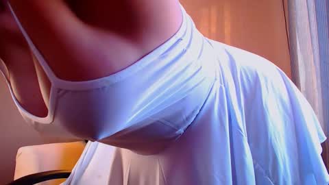 Snapshot of fairy_elli_hot chatting on 10/06/25, 02:14 Elli online show from 10/06/25, 02:14