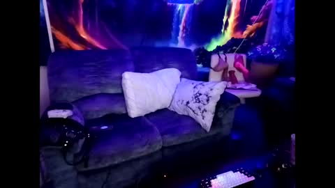 fairy_moan online show from 11/19/25, 02:00