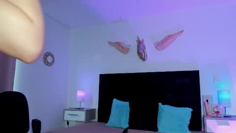 Snapshot of fairy_natalye chatting on 04/16/26, 09:39 Natalye online show from 04/16/26, 09:39