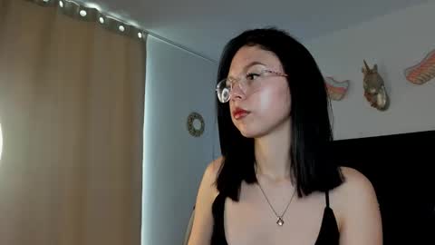 Snapshot of fairy_natalye chatting on 04/17/26, 06:55 Natalye online show from 04/17/26, 06:55