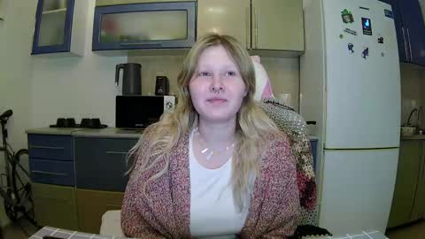 Snapshot of fairydreams_ chatting on 12/23/24, 08:03 Arisha online show from 12/23/24, 08:03