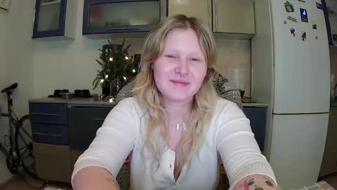 Snapshot of fairydreams_ chatting on 12/24/24, 09:55 Arisha online show from 12/24/24, 09:55