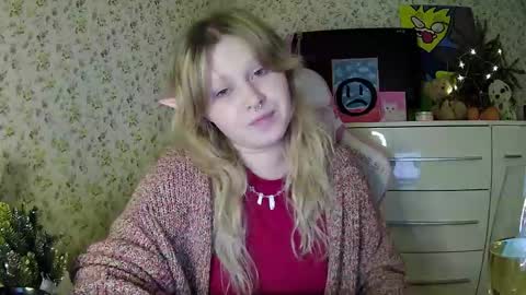 Snapshot of fairydreams_ chatting on 12/25/24, 08:17 Arisha online show from 12/25/24, 08:17