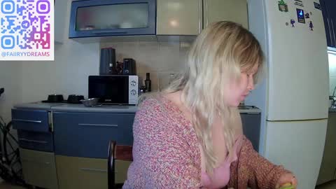 Snapshot of fairydreams_ chatting on 01/22/25, 01:11 Arisha online show from 01/22/25, 01:11