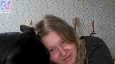 Snapshot of fairydreams_ chatting on 02/17/25, 01:21 Arisha online show from 02/17/25, 01:21