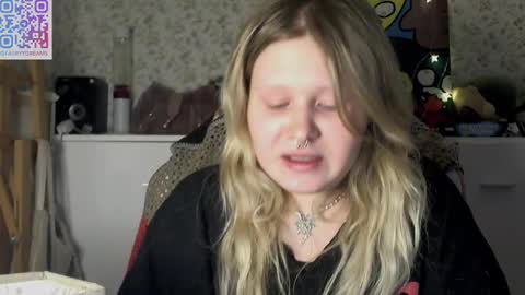 Snapshot of fairydreams_ chatting on 02/23/25, 04:13 Arisha online show from 02/23/25, 04:13