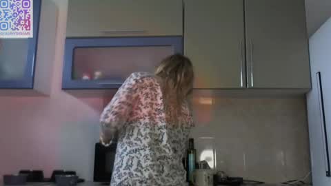 Snapshot of fairydreams_ chatting on 03/05/25, 01:39 Arisha online show from 03/05/25, 01:39