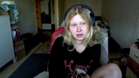 Snapshot of fairydreams_ chatting on 09/11/25, 03:45 Arisha online show from 09/11/25, 03:45