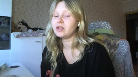 Snapshot of fairydreams_ chatting on 10/09/25, 02:26 Arisha online show from 10/09/25, 02:26