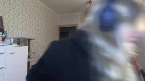 Snapshot of fairydreams_ chatting on 10/24/25, 01:18 Arisha online show from 10/24/25, 01:18