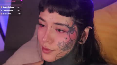 Snapshot of fairyflexxx chatting on 01/12/26, 01:00 Fairy online show from 01/12/26, 01:00