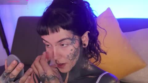 Snapshot of fairyflexxx chatting on 01/18/26, 11:30 Fairy online show from 01/18/26, 11:30