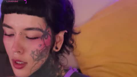 Snapshot of fairyflexxx chatting on 02/04/26, 08:47 Fairy online show from 02/04/26, 08:47