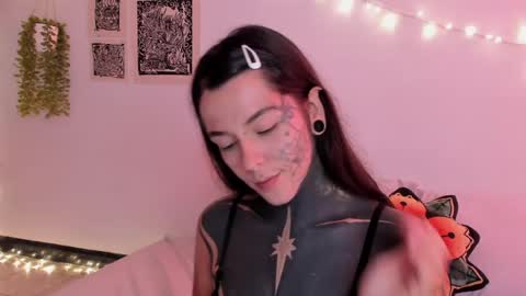 Snapshot of fairyflexxx chatting on 04/03/26, 01:53 Fairy online show from 04/03/26, 01:53