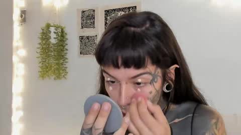 Snapshot of fairyflexxx chatting on 04/13/26, 09:48 Fairy online show from 04/13/26, 09:48