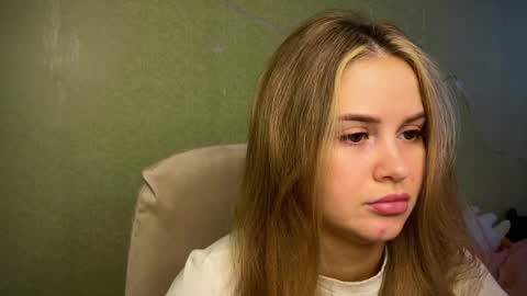 Ilona online show from 04/06/26, 08:48