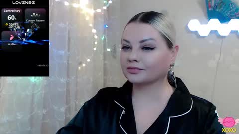 Snapshot of fairyjewell chatting on 03/18/26, 06:11 Jewell online show from 03/18/26, 06:11