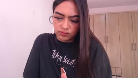 Snapshot of fairylatin chatting on 02/07/25, 01:43 fairylatin online show from 02/07/25, 01:43