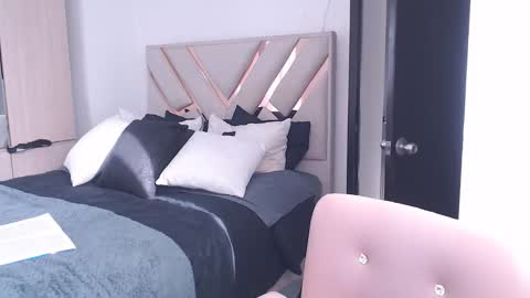 Snapshot of fairylatin chatting on 10/16/25, 12:39 fairylatin online show from 10/16/25, 12:39