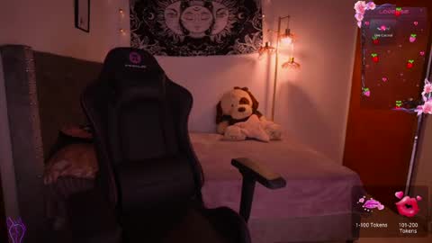 Snapshot of fairylilyx chatting on 04/17/26, 08:12 Fairy Lily online show from 04/17/26, 08:12