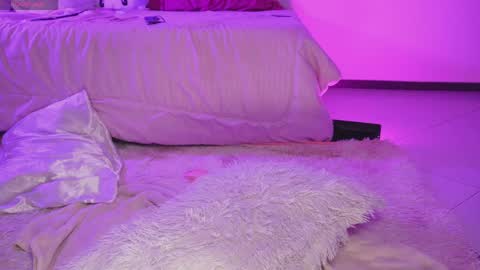 Snapshot of fairyyy1 chatting on 03/19/26, 02:59 Sara REMEMBER TO LEAVE A THUMB UP online show from 03/19/26, 02:59