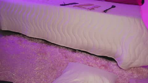 Snapshot of fairyyy1 chatting on 04/14/26, 04:29 Sara REMEMBER TO LEAVE A THUMB UP online show from 04/14/26, 04:29