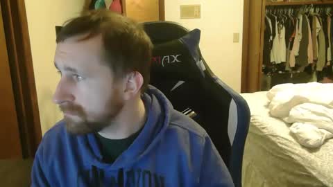 Snapshot of falcn2001 chatting on 02/06/26, 01:10 falcn2001 online show from 02/06/26, 01:10