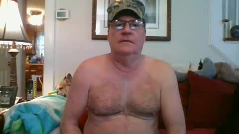 Snapshot of falconbator8 chatting on 02/16/25, 01:38 falconbator8 online show from 02/16/25, 01:38