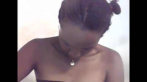 falielyse online show from 10/15/25, 11:21