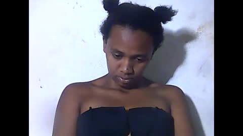 falielyse online show from 10/28/25, 09:35