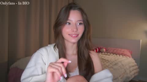 Snapshot of falinecrosthwaite chatting on 04/01/26, 07:00 Kaori online show from 04/01/26, 07:00