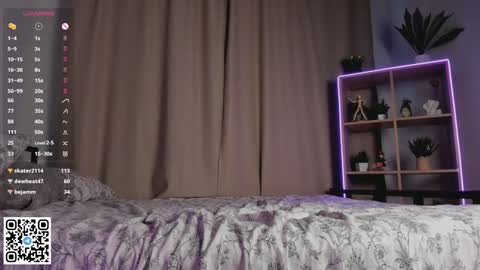 Snapshot of falinegelling chatting on 01/19/25, 07:15 Emilia online show from 01/19/25, 07:15