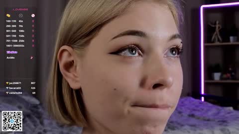 Snapshot of falinegelling chatting on 01/24/25, 07:19 Emilia online show from 01/24/25, 07:19