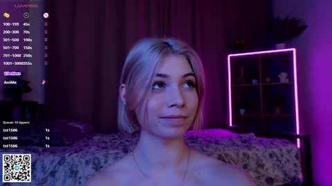 Snapshot of falinegelling chatting on 01/29/25, 01:38 Emilia online show from 01/29/25, 01:38