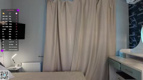 Snapshot of falinegelling chatting on 03/01/25, 10:24 Emilia online show from 03/01/25, 10:24