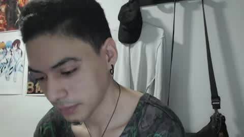 Snapshot of fall_dutt chatting on 03/22/26, 04:05 fall_dutt online show from 03/22/26, 04:05