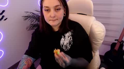 Snapshot of fallenag__ chatting on 11/02/25, 02:03 OF fallenag 1 online show from 11/02/25, 02:03